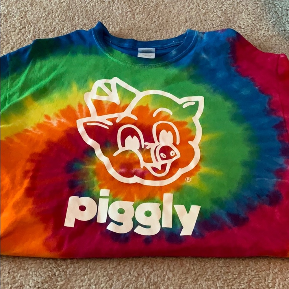 Tie due piggly wiggly shirt!